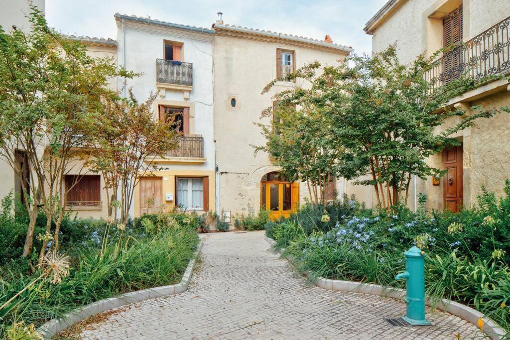 Stunning Medieval Getaway Vic la Gardiole Bagian luar foto